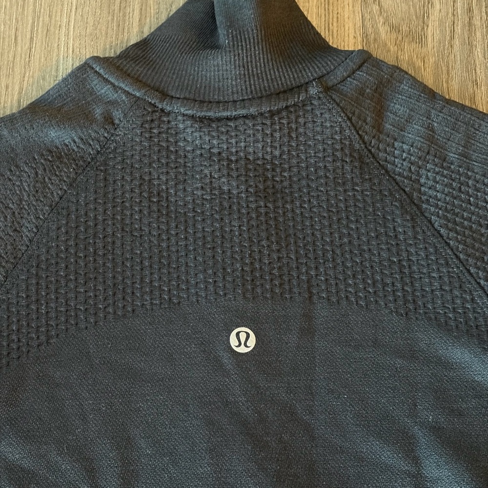 Lululemon Engineered Warmth Half-Zip - Size 2